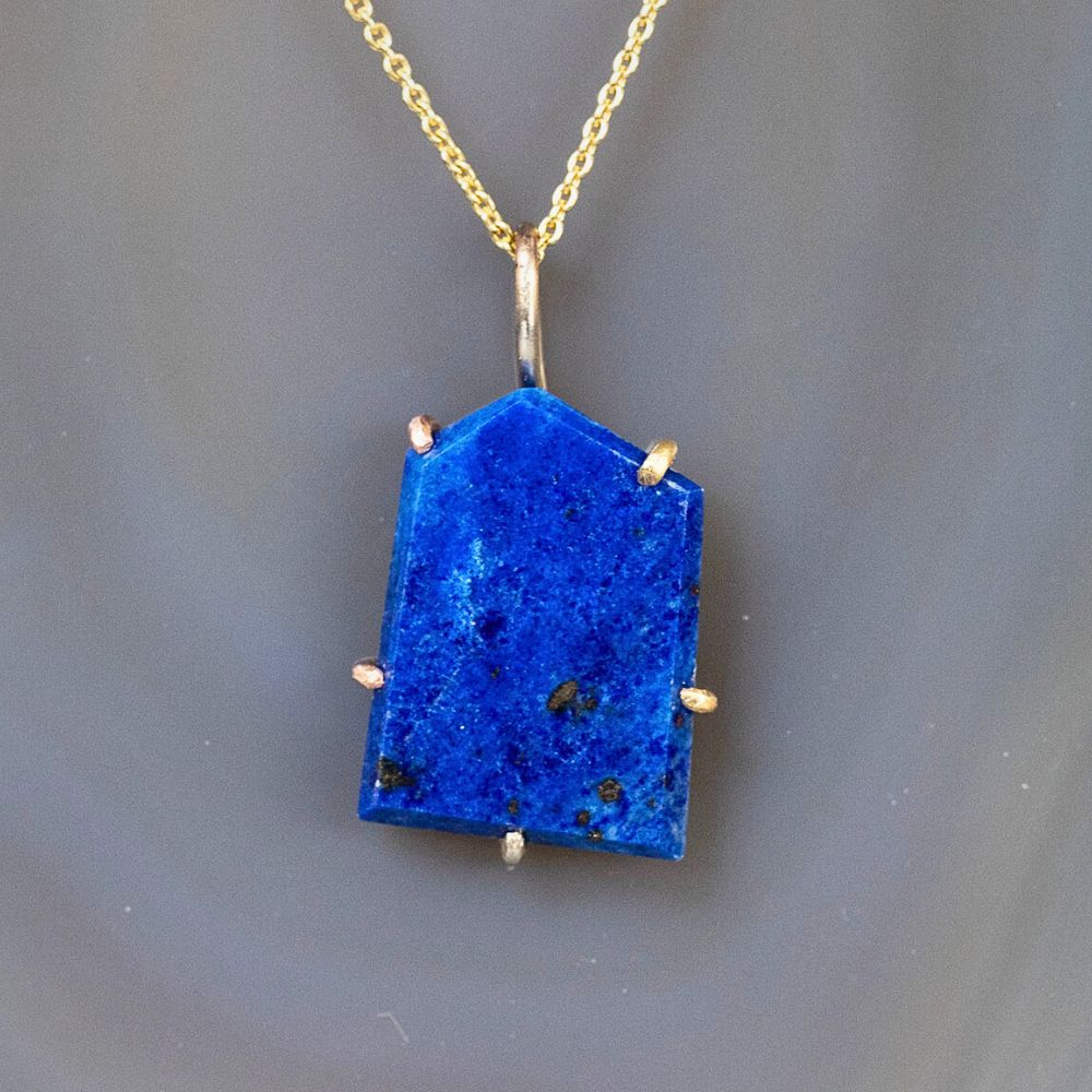 Lapis Medium Stone Pendant with a Yellow Gold Cable Chain