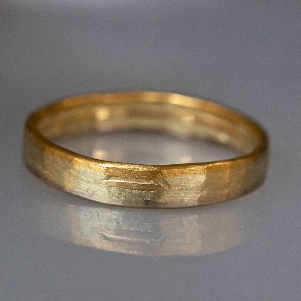 3MM Gold Skinny Seamed Band