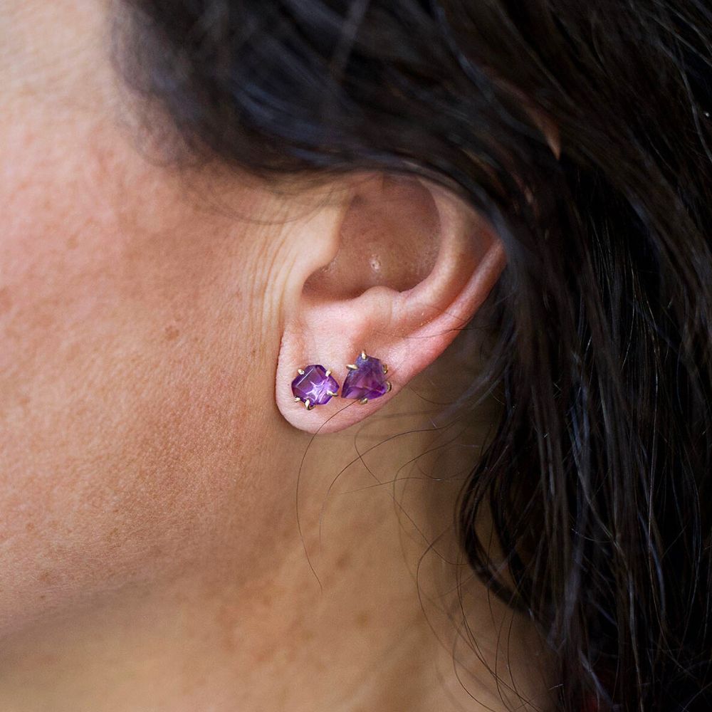 Amethyst Small Stone Single Stud