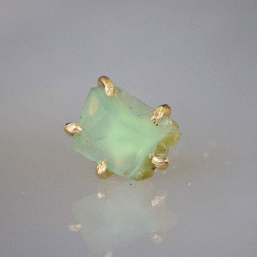 Chrysoprase Small Stone Single Stud