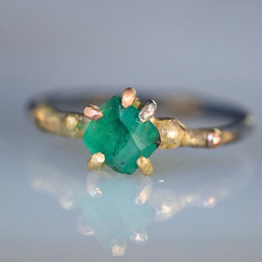 Brazilian Emerald Small Stone Ring
