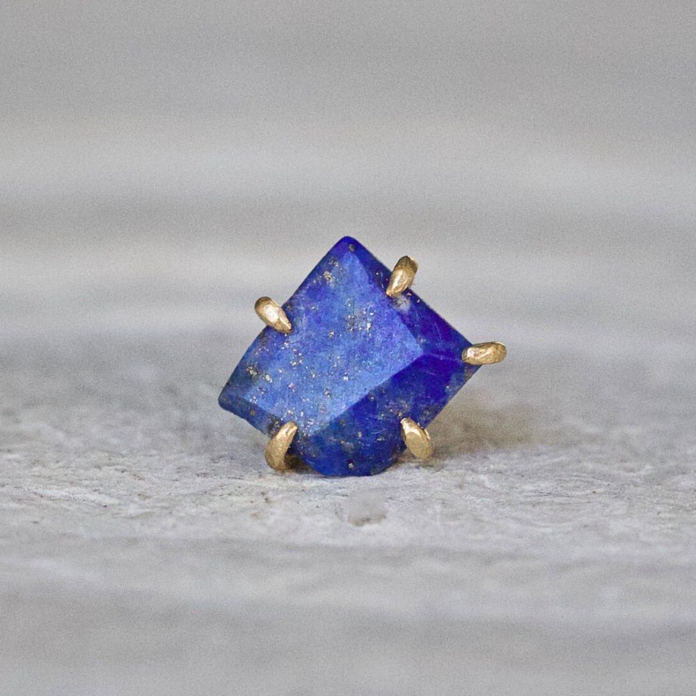 Lapis Small Stone Single Stud