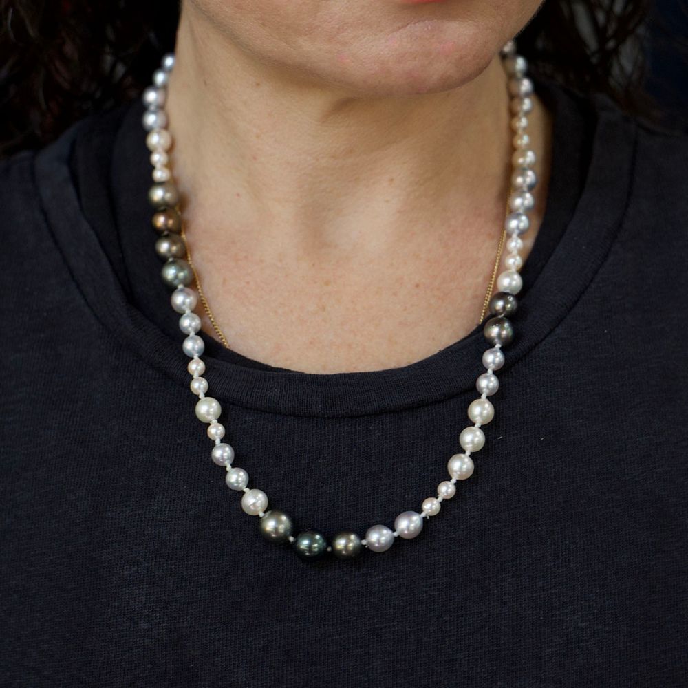 Akoya and Tahitian 22" Cultured Pearl Strand