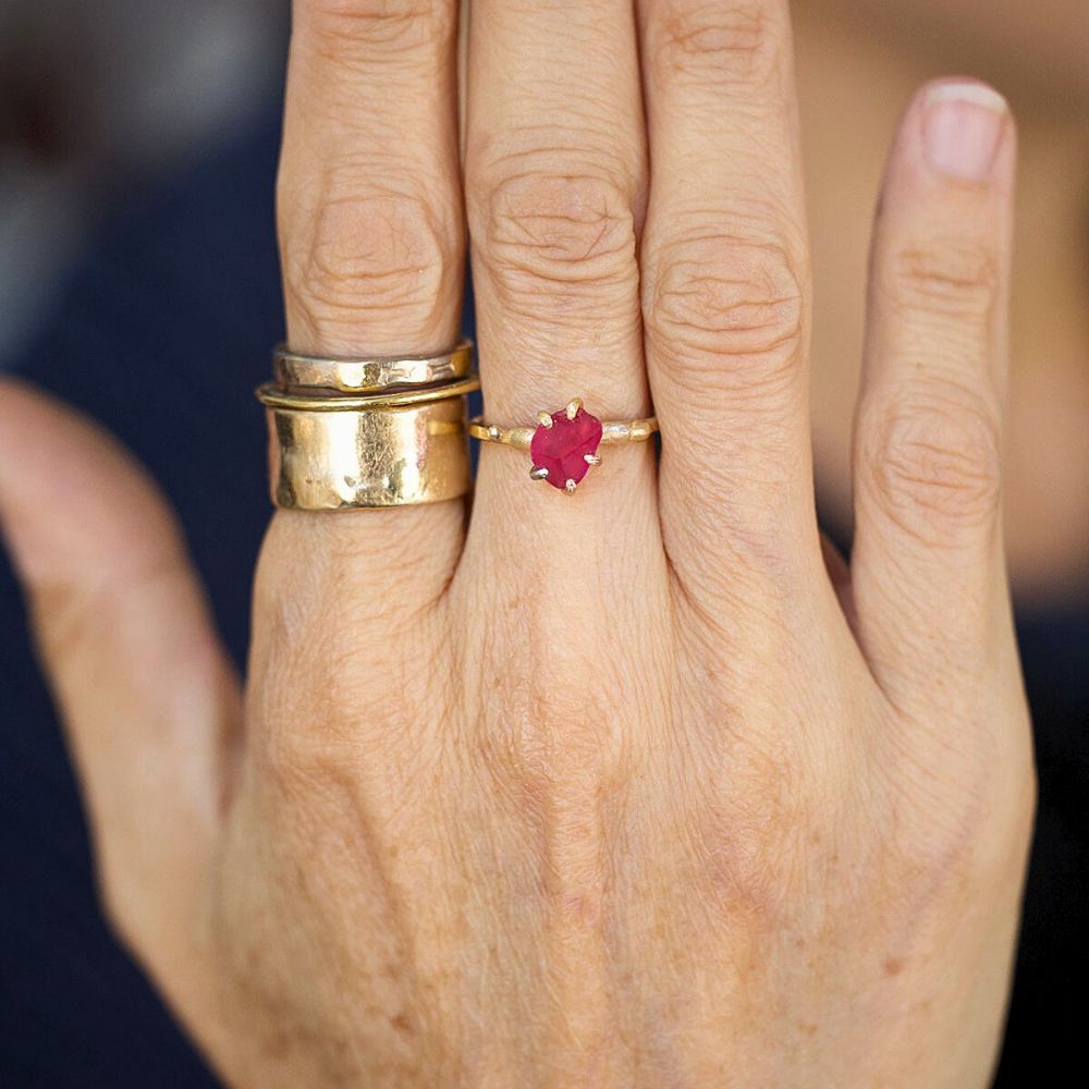 Exceptional Ruby Small Stone Ring on a Yellow Gold Band