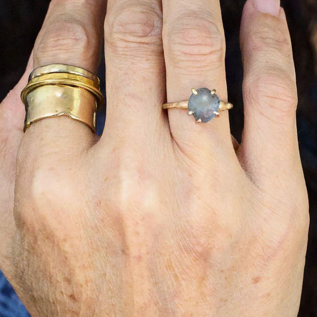 Montana Sapphire Small Stone Ring on a Yellow Gold Embedded Band