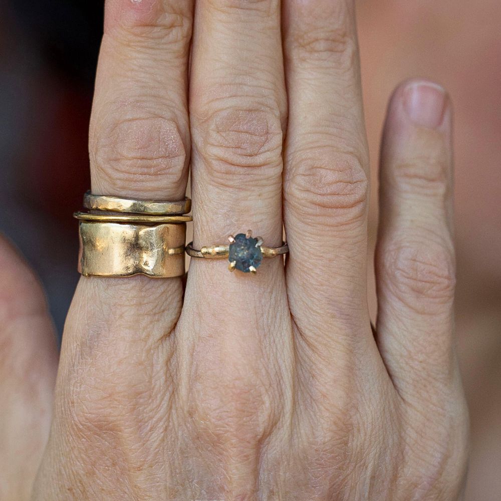 Montana Sapphire Small Stone Ring on a Palladium and Gold Band