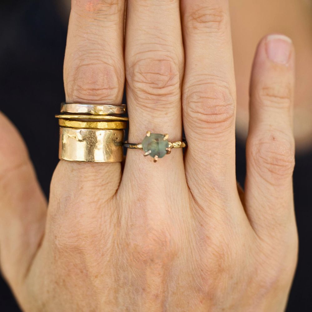 Montana Sapphire Small Stone Ring