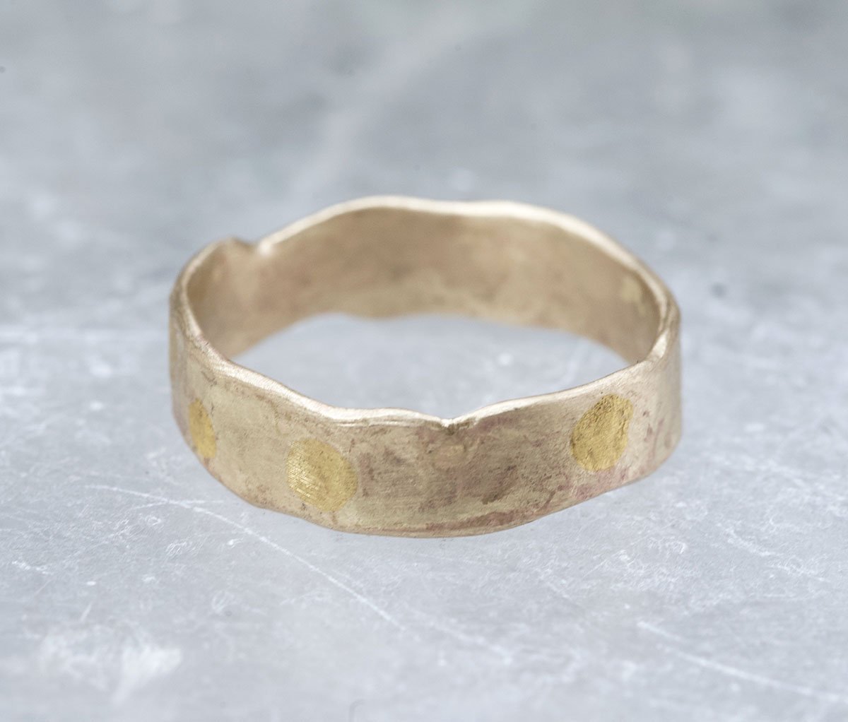 Gold cigar band