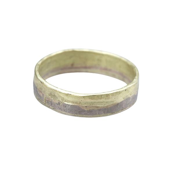 Green gold linear band