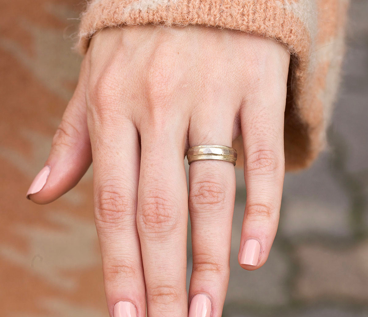 White Gold Linear Band