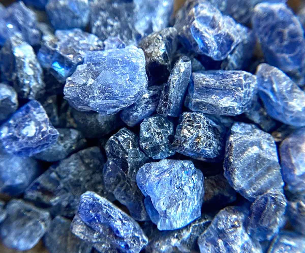 A Brief History of Sapphire Jewelry: From Ancient Royalty to Modern Luxury