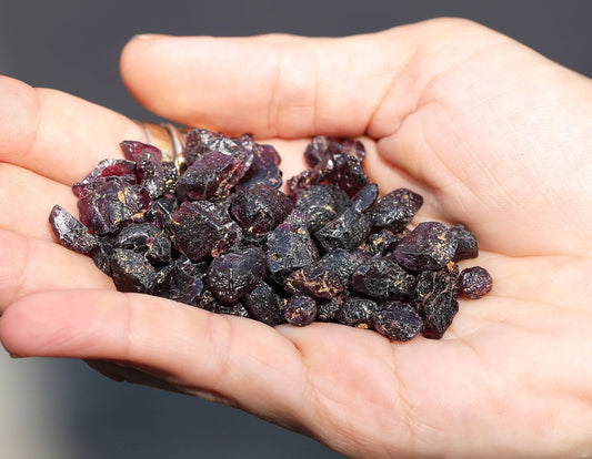 Garnet History & Mythology: Protection And Good Fortune