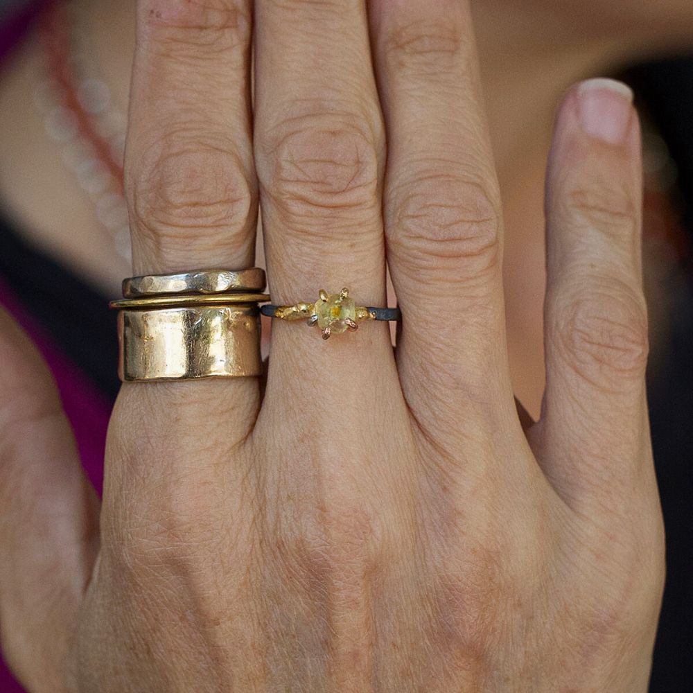 Montana Sapphire Small Stone Ring