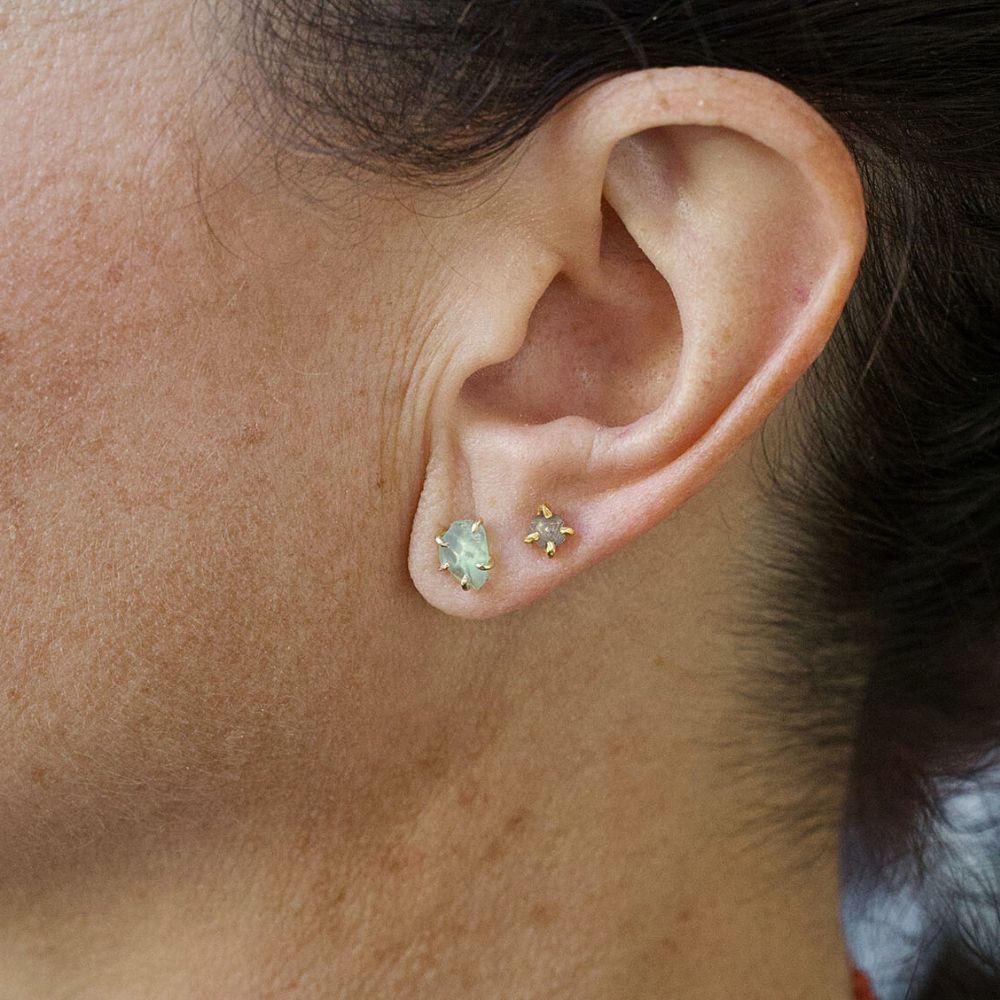 Peruvian Opal Small Stone Studs