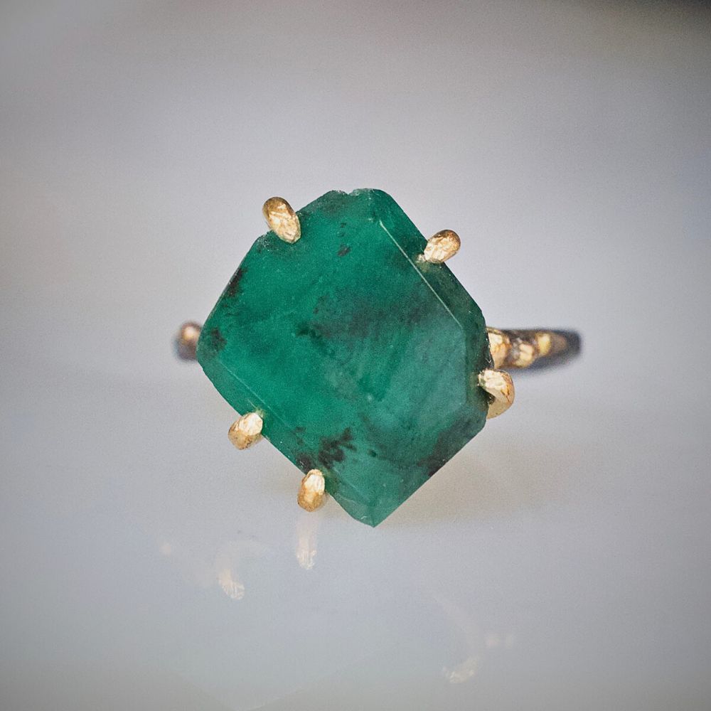 Brazilian Emerald Medium Stone Ring