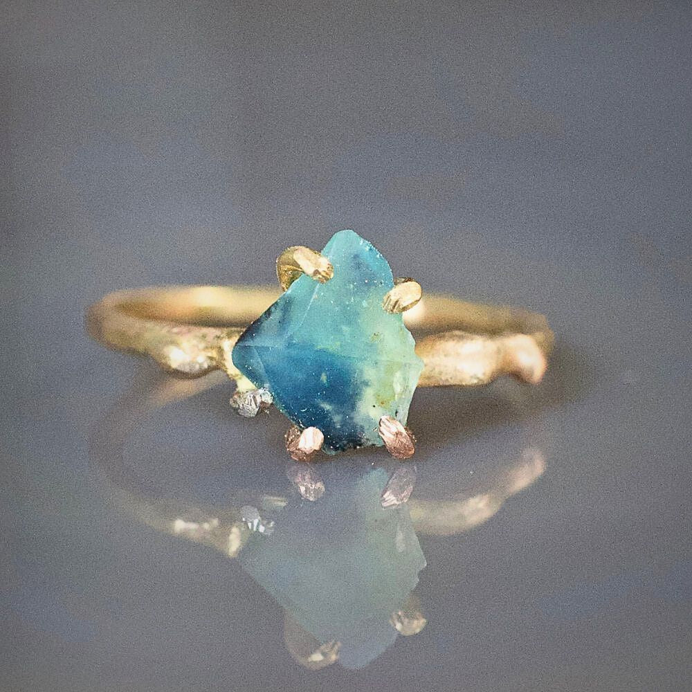 Peruvian Opal Small Stone Ring on a Yellow Gold Band