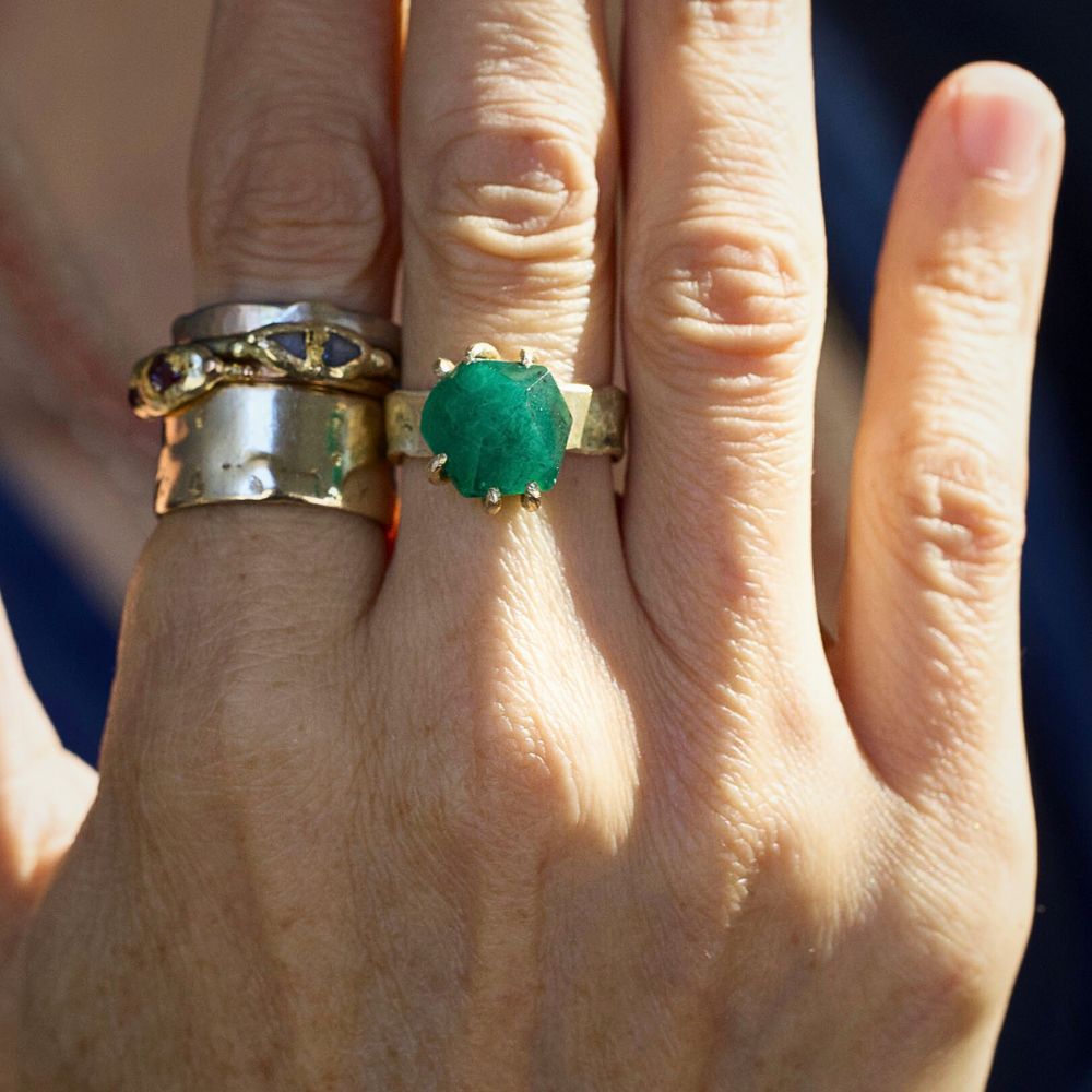 Brazilian Emerald Medium Stone Ring on a 6MM Cigar Band