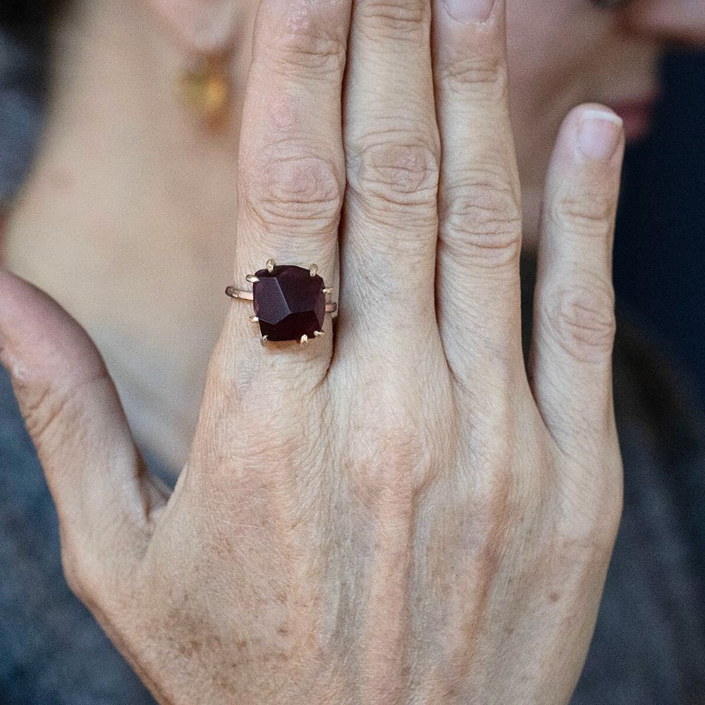 Garnet Medium Stone Ring on a 2MM Gold Skinny Seamed Band