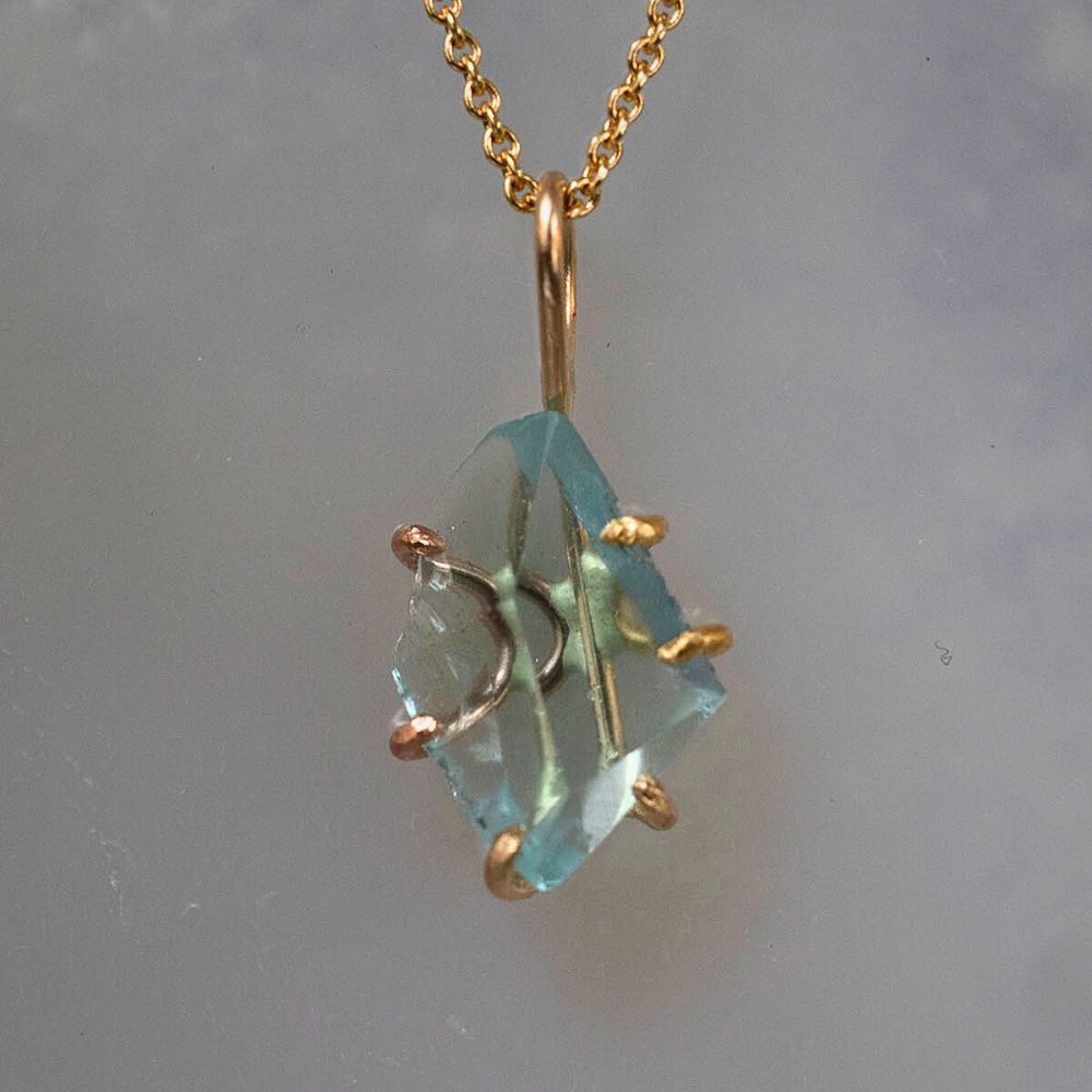 Aquamarine Small Pendant with a Yellow Gold Cable Chain