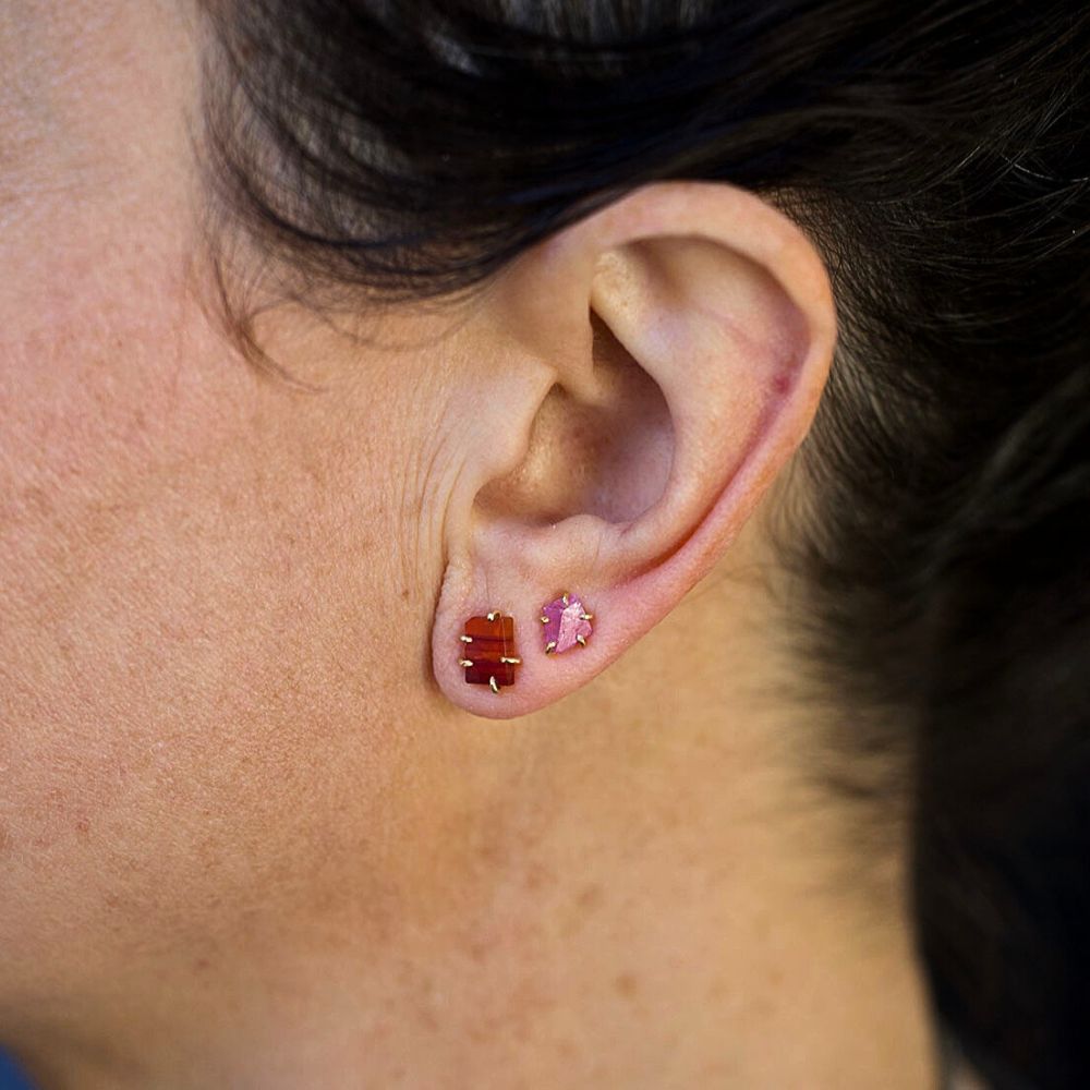 Carnelian Single Medium Stone Stud