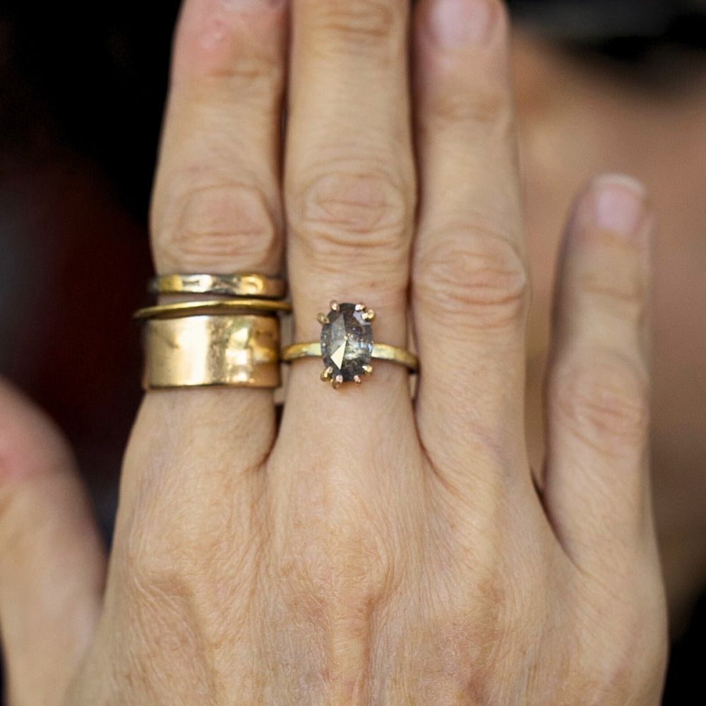 Salt and Pepper 1.9CT Rose Cut Diamond on our Gold Skinny Seamed Band