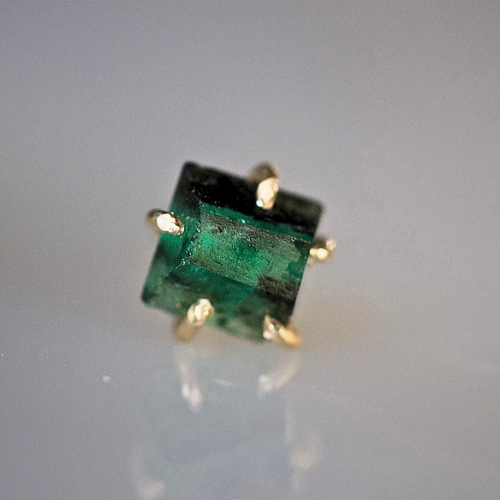 Emerald Small Stone Single Stud