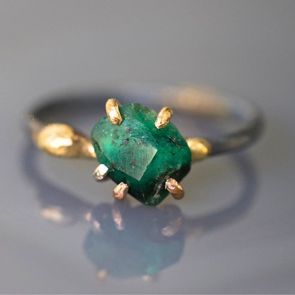 Brazilian Emerald Small Stone Ring