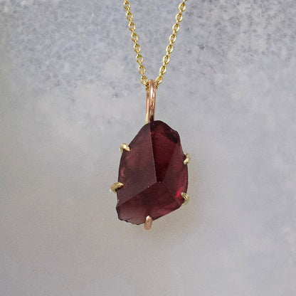 Garnet Small Stone Pendant