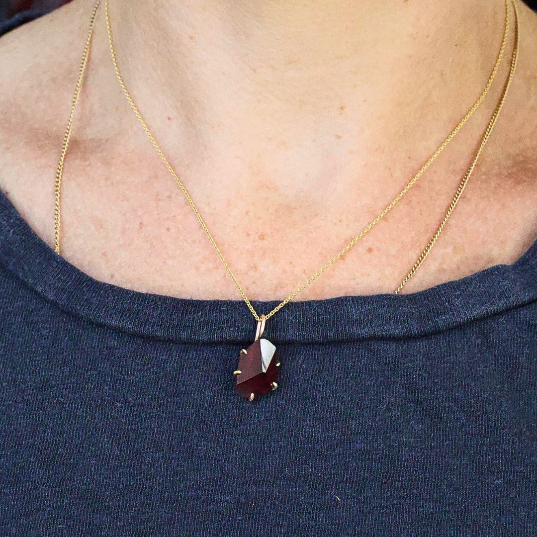 Garnet Small Stone Pendant