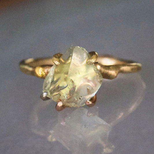 Heliodor Small Stone Ring on a Yellow Gold Embedded Band