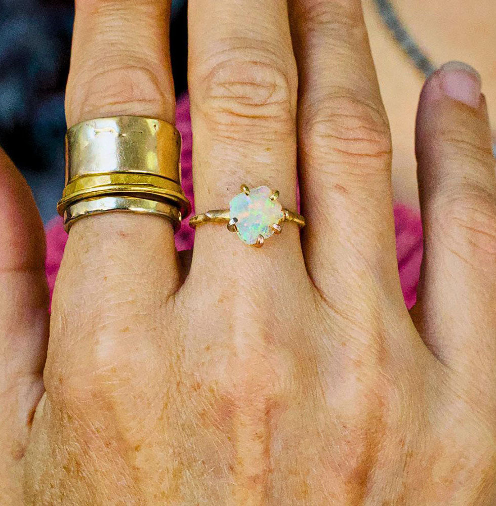 Australian Exceptional Opal Small Stone Ring on a Yellow Gold Embedded Band