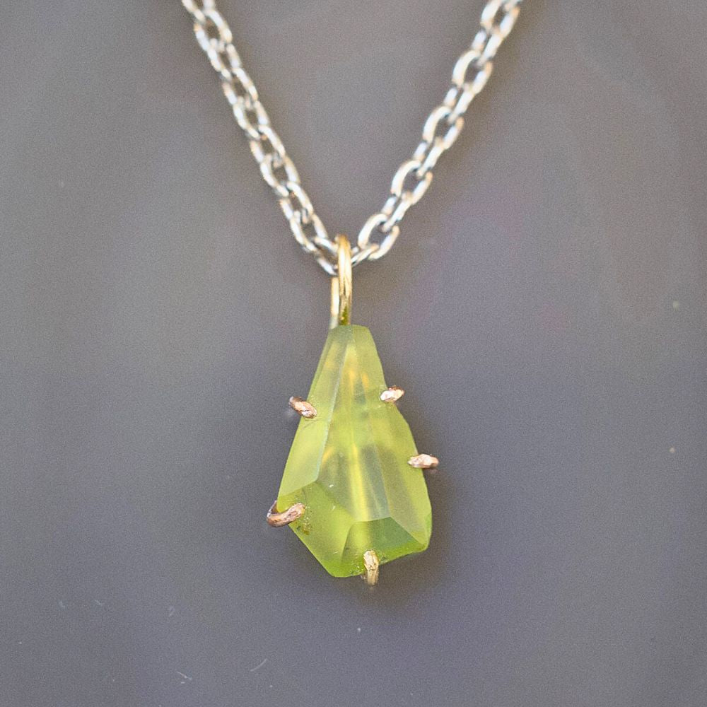 Peridot Small Stone Pendant