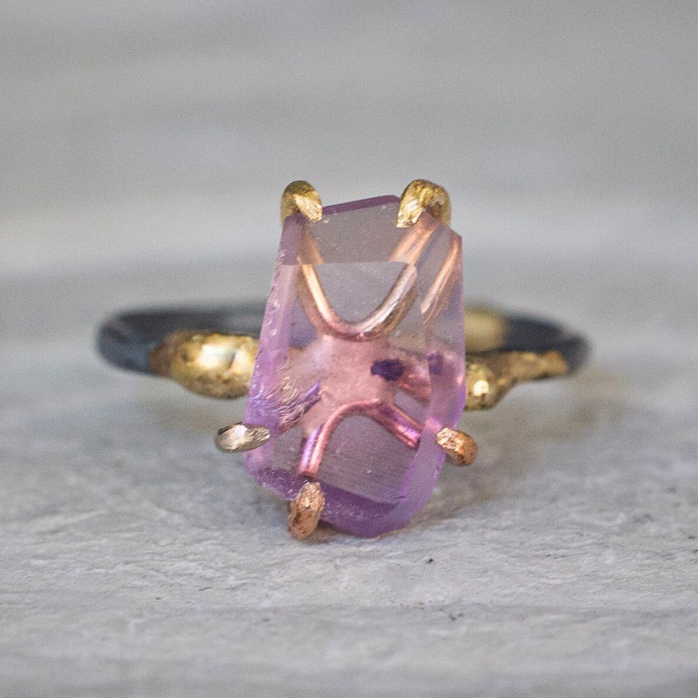Rose de France Amethyst Medium Stone Ring