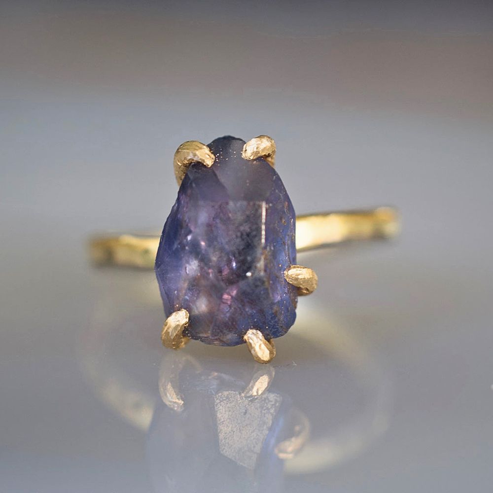 Purple Sapphire Medium Stone Ring on a Gold Skinny Seamed Band