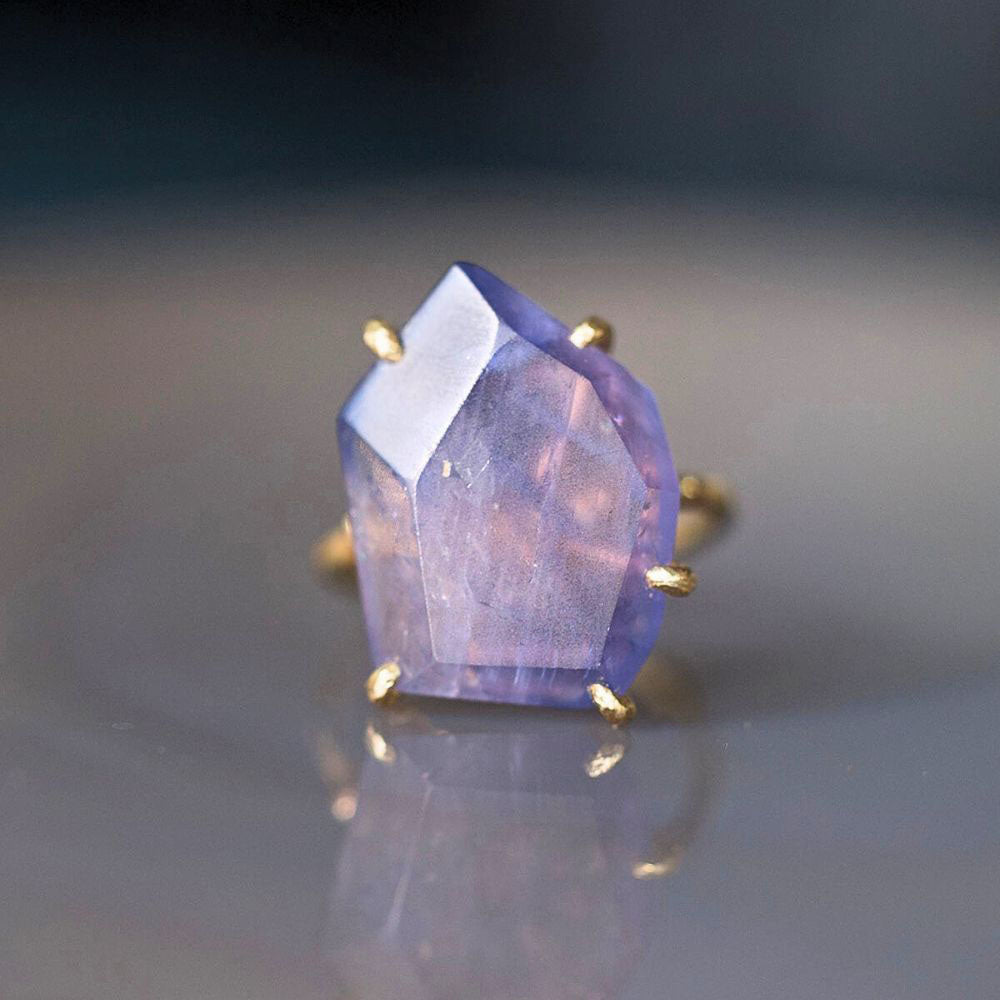 Tanzanian Purple Sapphire Large Stone Ring on a Yellow Gold Band