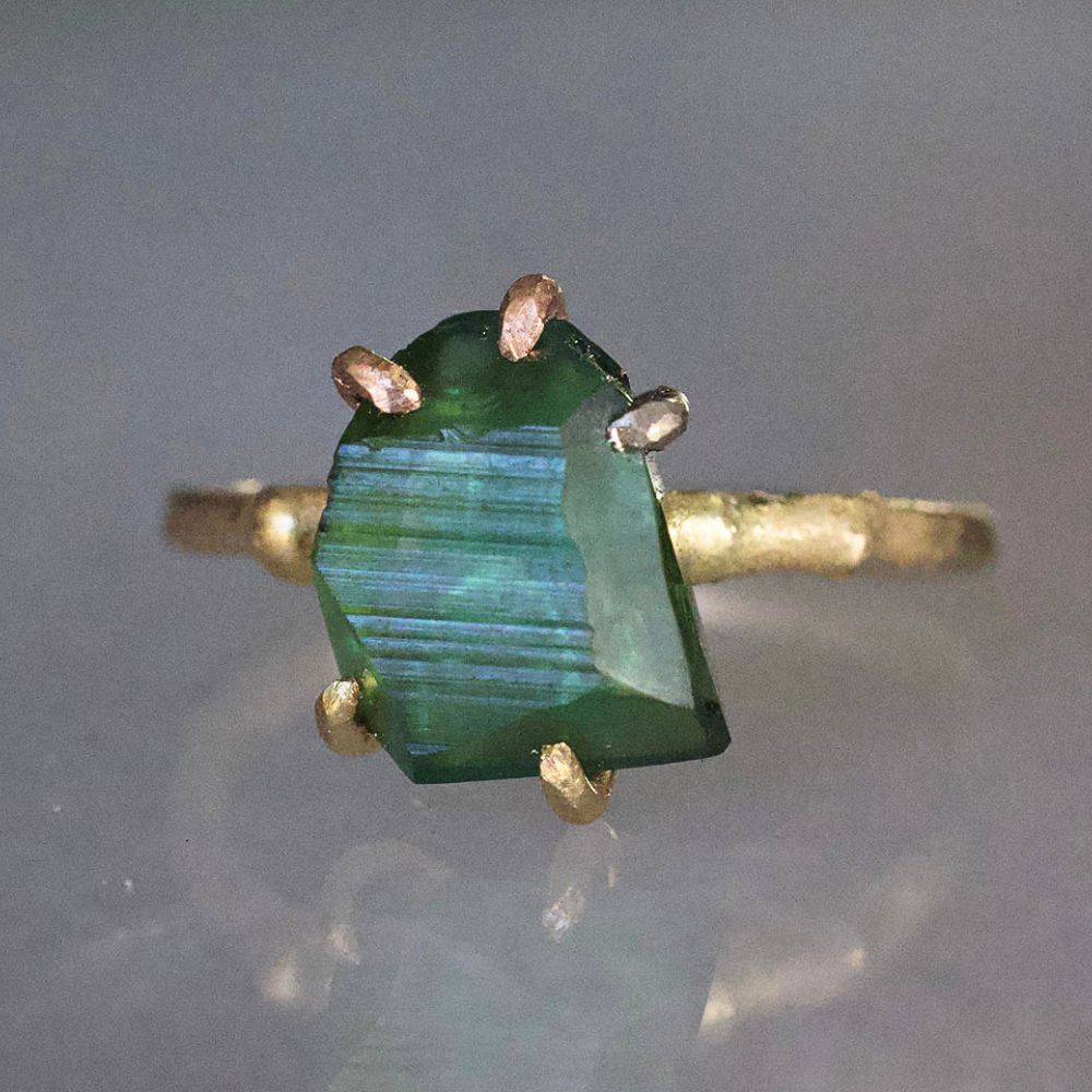 Tourmaline Medium Stone Ring on a Yellow Gold Embedded Band