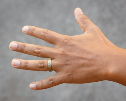 Green Gold Flat Ribbon Ring